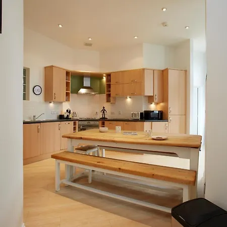Pass The Keys Smart And Modern Flat With Parking Appartamento