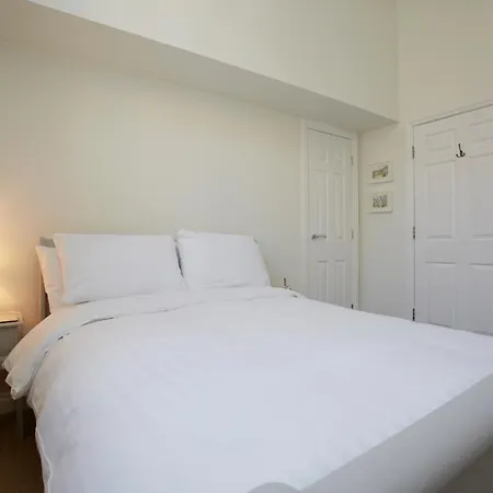 Pass The Keys Smart And Modern Flat With Parking