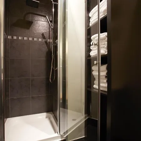 Pass The Keys Smart And Modern Flat With Parking York